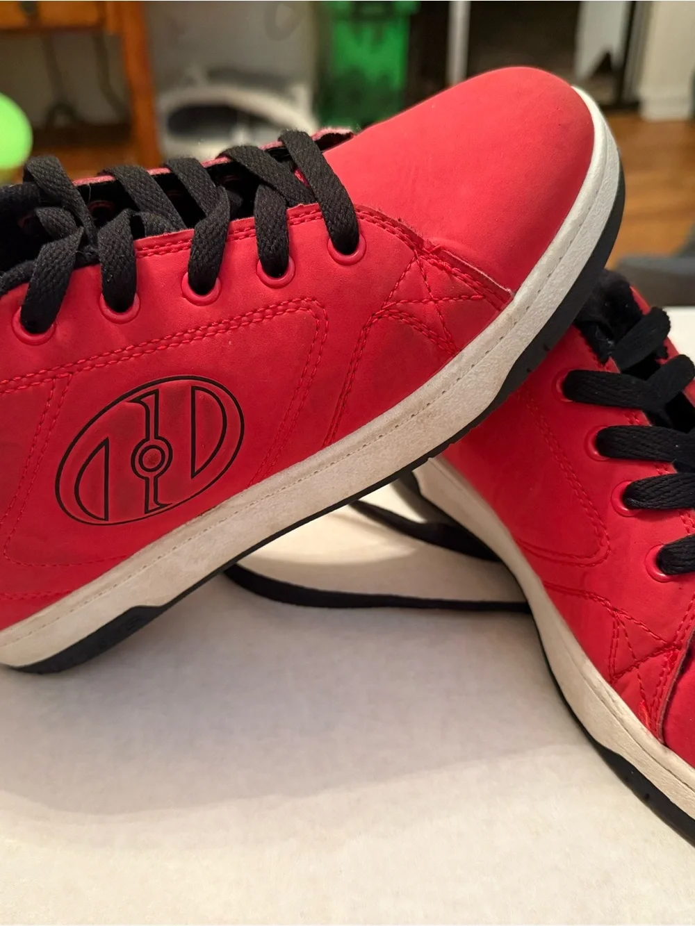 Heelys Red Black Wheeled Shoes Sneakers Size 4 Youth Roller Skate